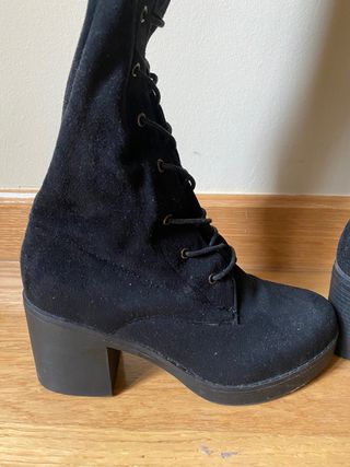 Botas Negras Zalando 39 NUEVAS de segunda mano por 15 EUR en Segovia en  WALLAPOP