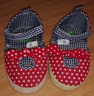 Zapatos bebé. Número 17-18 de segunda mano por 3 EUR en Tudela en WALLAPOP