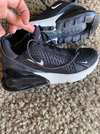 Deportivos air Max Talla 36 de segunda mano por 50 EUR en Melilla en  WALLAPOP