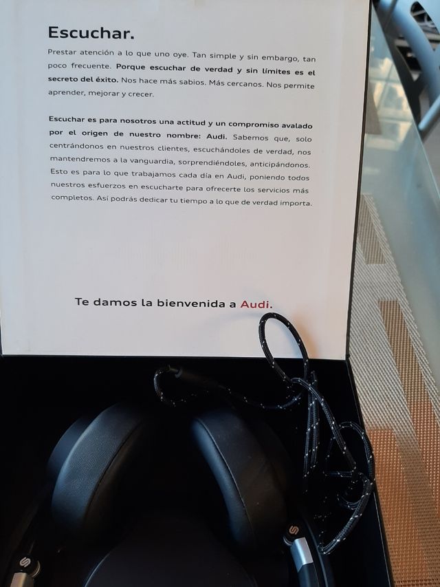 Auriculares Audi originales