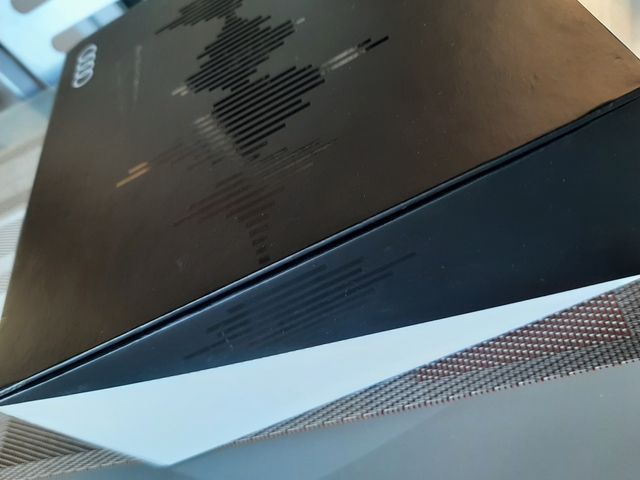 Auriculares Audi originales