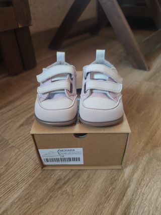 Zapatillas Zapato Feroz. TALLA M de segunda mano por 25 EUR en Alicante en  WALLAPOP