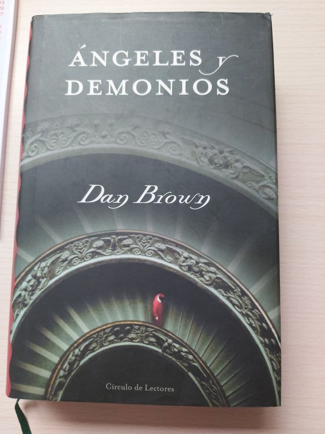 ANGELES Y DEMONIOS
