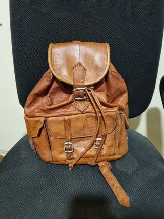 Mochila cuero de segunda mano por 15 EUR en Valdepeñas en WALLAPOP