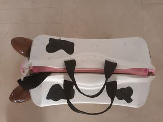 Maleta Trunki vaca de segunda mano por 15 EUR en Madrid en WALLAPOP