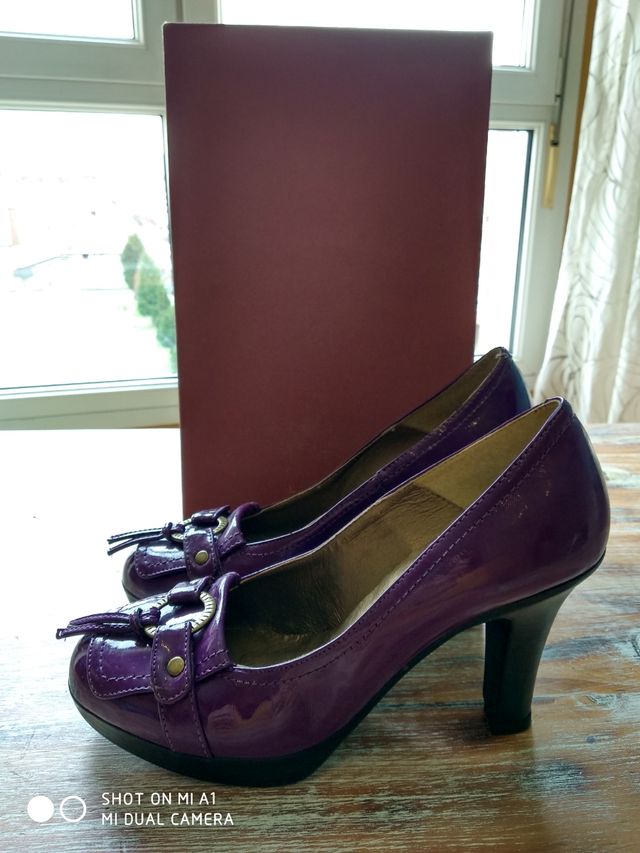 Zapatos efecto charol