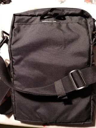 Bandolera newfeel nueva de segunda mano por 8 EUR en Barcelona en WALLAPOP