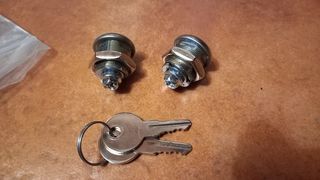 Cerraduras maletas aluminio maletasmotoaluminio de segunda mano por 6 EUR  en Burgos en WALLAPOP
