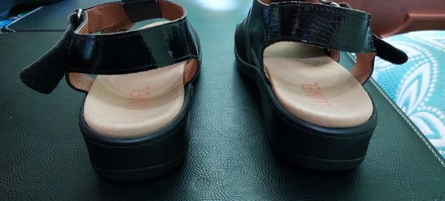 ZAPATOS NEGROS TALLA 39