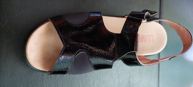 ZAPATOS NEGROS TALLA 39