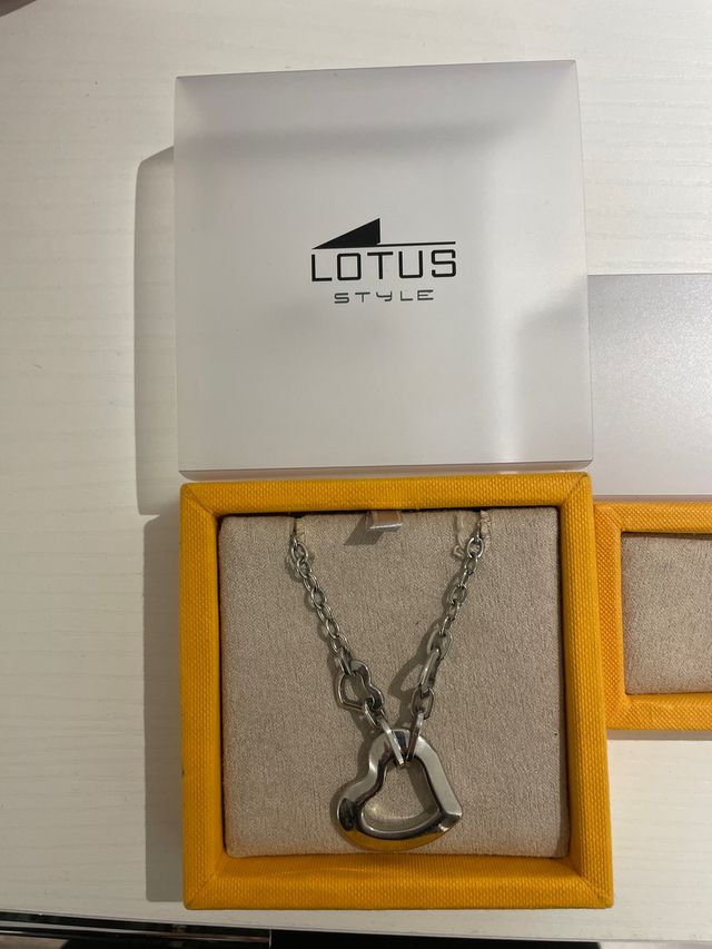 Pulsera y collar a conjunto lotus