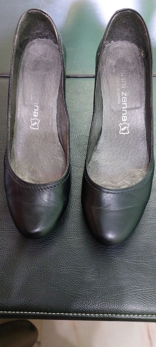 ZAPATOS NEGROS TALLA 38