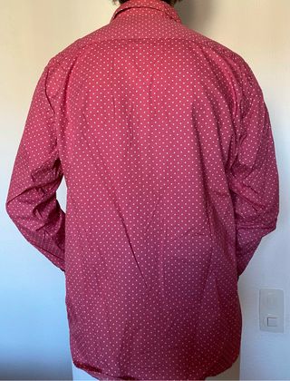 Camisa rosa con lunares blancos de segunda mano por 10 EUR en Zaragoza en  WALLAPOP