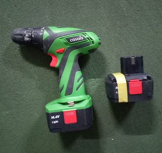 Taladro atornillador Casals de segunda mano por 12 EUR en Barcelona en  WALLAPOP