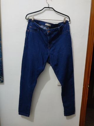 Vaqueros para hombre talla 42 marca Denim Co de segunda mano por 4,6 EUR en  Guadix en WALLAPOP