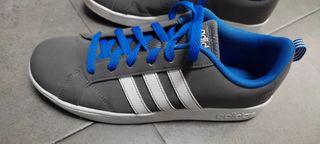 Zapatillas Adidas Neo confort de segunda mano por 15 EUR en Madrid en  WALLAPOP