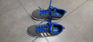 Zapatillas Adidas Neo confort de segunda mano por 15 EUR en Madrid en  WALLAPOP