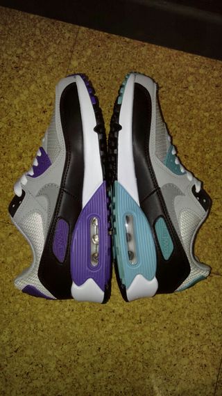 Rebajadas Nike Air Max 90 de segunda mano por 70 EUR en San Sebastián de  Los Reyes en WALLAPOP