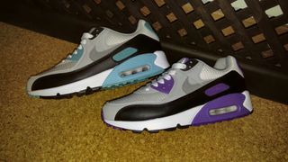 Rebajadas Nike Air Max 90 de segunda mano por 70 EUR en San Sebastián de  Los Reyes en WALLAPOP