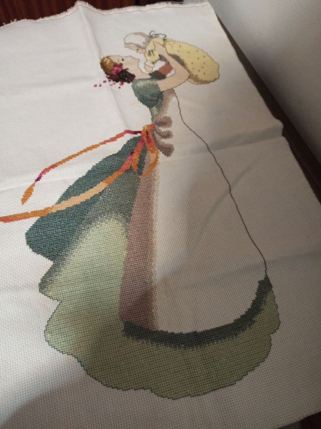 tapapiz echo a mano a punto cruz es preciosimo