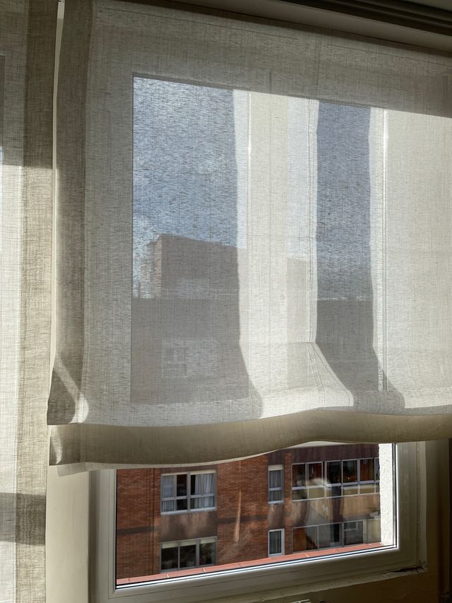 Dos estores Leroy Merlín