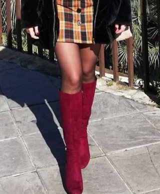 Botas altas granates de segunda mano por 15 EUR en Madrid en WALLAPOP