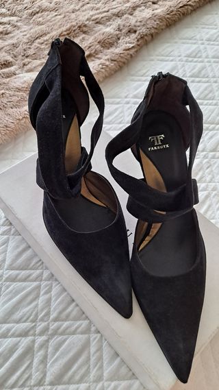 Zapatos Farrutx sin estrenar de segunda mano por 25 EUR en San Sebastián de  Los Reyes en WALLAPOP