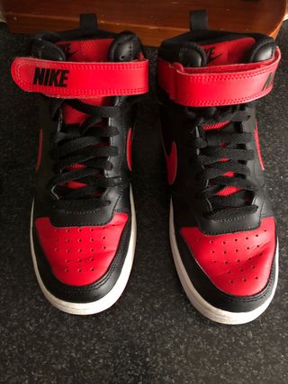 Zapatillas bota nike de segunda mano por 50 EUR en Alcalá de Henares en  WALLAPOP