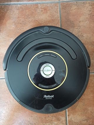 Roomba 650 robot Aspirador. Incluye recambios de segunda mano por 76 EUR en  Fuengirola en WALLAPOP