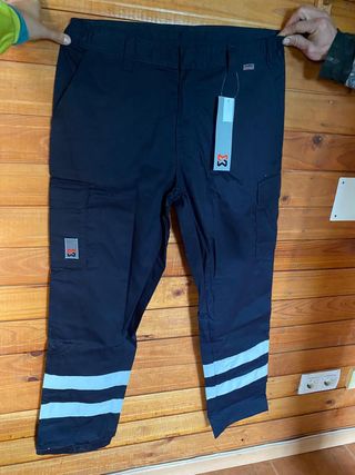 Pantalones de trabajo wurth modyf de segunda mano por 40 EUR en San Martín  de la Vega en WALLAPOP