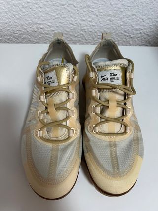 Nike Air Vapormax Cream Light Bone de segunda mano por 100 EUR en Valencia  en WALLAPOP