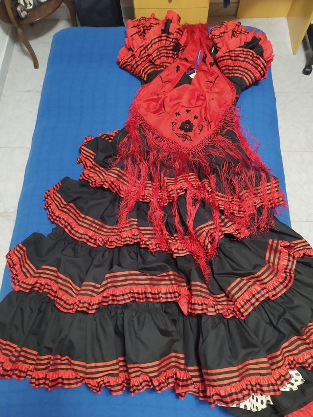 Traje de flamenca sevillana