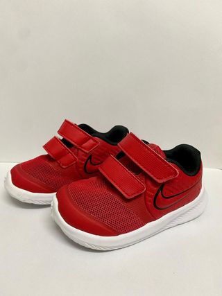 Zapatillas Nike ,talla 21. de segunda mano por 15 EUR en Barakaldo en  WALLAPOP