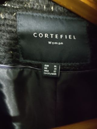 Abrigo Cortefiel Señora de segunda mano por 20 EUR en Valencia en WALLAPOP