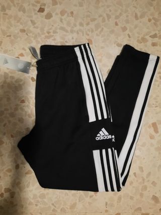 Pantalones Adidas de segunda mano en Chiclana de la Frontera en WALLAPOP