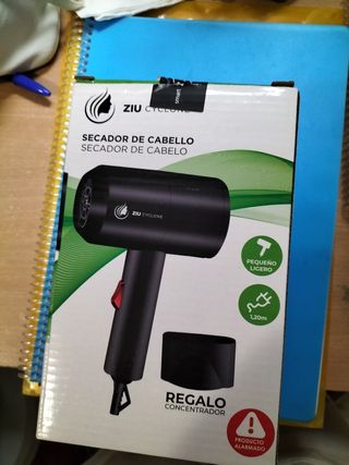 Secador de pelo ziu home de segunda mano por 5 EUR en Marbella en WALLAPOP