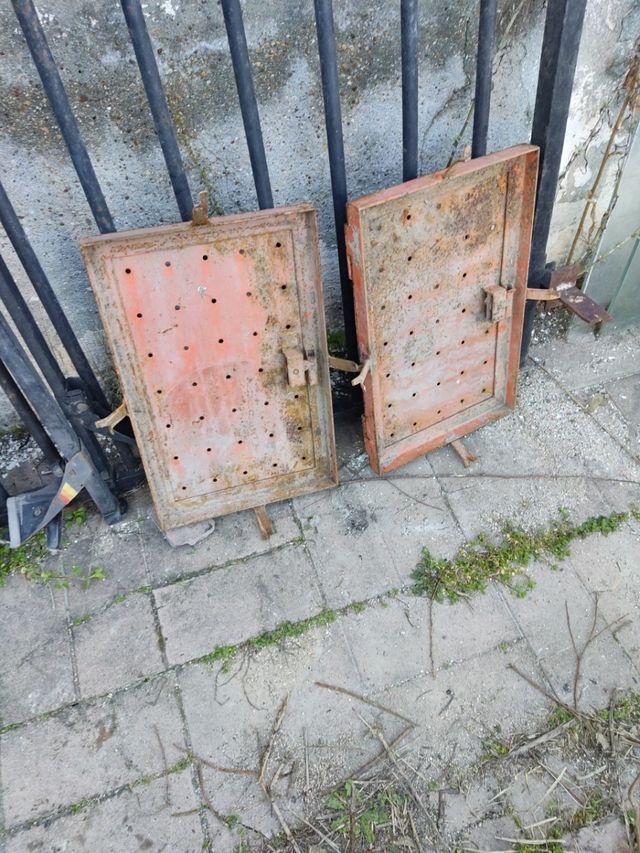 Trampillas de chapa y hierro