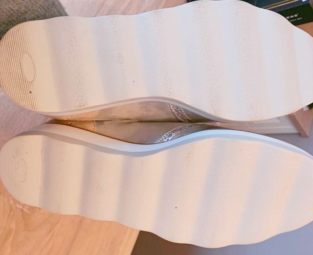 Preciosos zapatos Hush Puppies 40