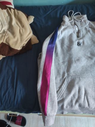 Sudadera SIKSILK para hombre sin capucha.