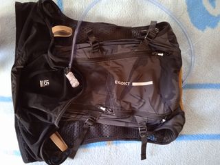 Mochila Trail running 15L EVADICT de segunda mano por 40 EUR en Santa  Apolonia en WALLAPOP