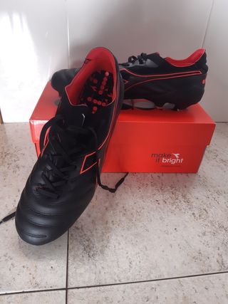 Botas de Fútbol - Tienda de fútbol Factory