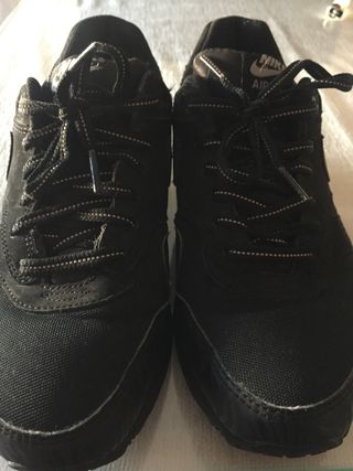 Zapatillas Nike air max 38 de segunda mano por 30 EUR en Sevilla en WALLAPOP