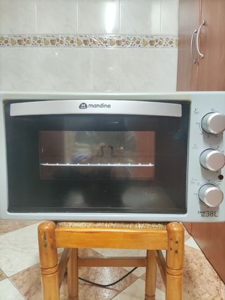 Horno 38 litros de segunda mano por 28 EUR en Málaga en WALLAPOP