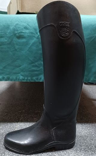 BOTA DE EQUITACIÓN AIGLE de segunda mano por 60 EUR en Villanueva de La  Peña en WALLAPOP