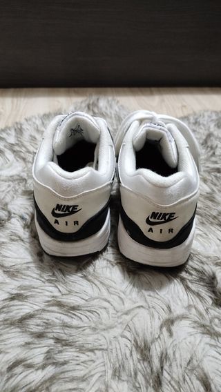 Zapatillas Nike mujer, originales, talla 37 de segunda mano por 55,99 EUR  en Madrid en WALLAPOP