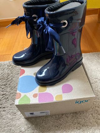 Botas de agua katiuskas marca Igor niña de segunda mano por 15 EUR en Vigo  en WALLAPOP