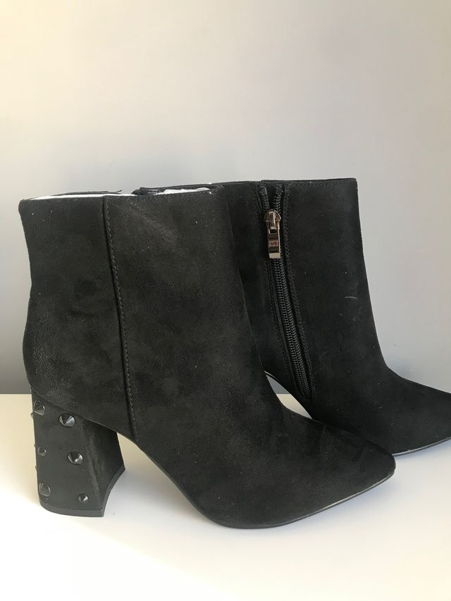 Stivale NUOVO taglia 36 nero 