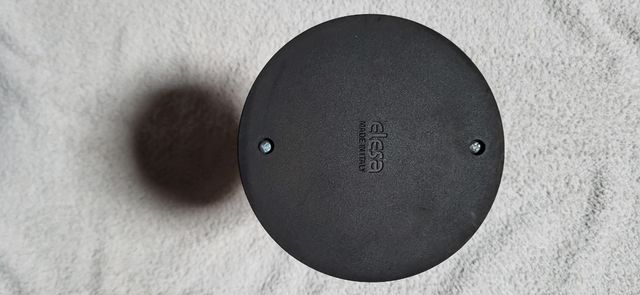 Pies de nivelación ELESA.