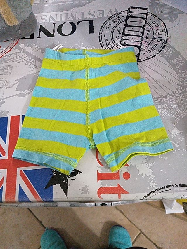 body h&m 1/3 mesi con pantaloncini