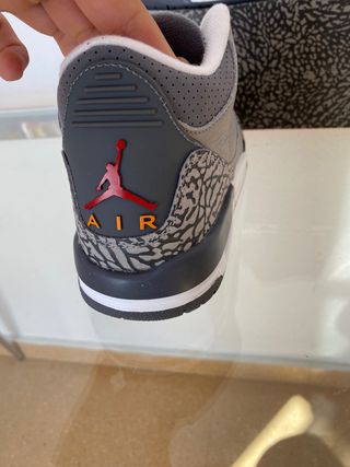 Nike Jordan Retro 3 Smoke grey mujer 38.5 de segunda mano por 150 EUR en  Murcia en WALLAPOP